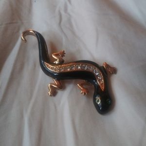 VINTAGE ENAMEL LIZARD BROOCH